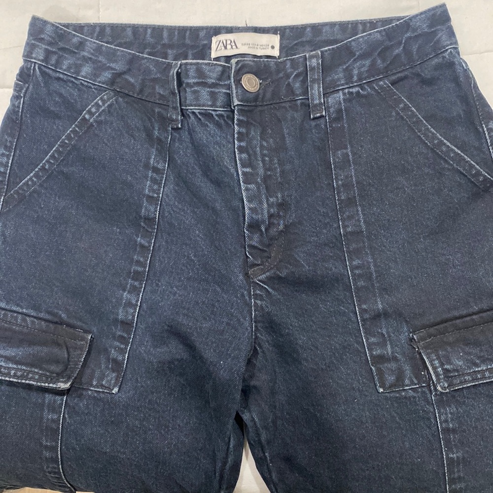 Zara Cargos